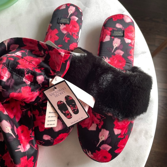 NWT Victoria Secret 🌹 Slippers (Medium Size 7-8) - Picture 3 of 6